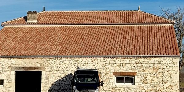 Pose d’une toiture complète sur une maison rénovée à Floirac